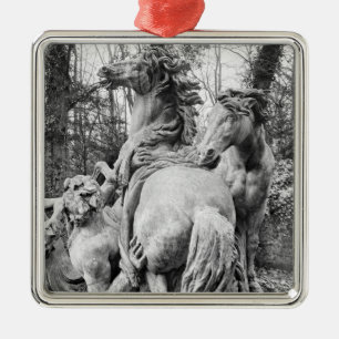 Tritons die twee paarden van de zon groomt metalen ornament