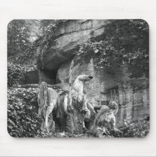 Tritons die twee paarden van de zon groomt muismat