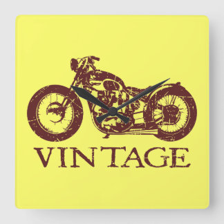  Triumph Vierkante Klok