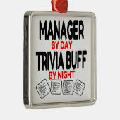 Trivia Buff Manager Metalen Ornament (Rechts)