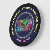 Trivia Night Neon tekent aangepaste tekst Grote Klok (Hoek)