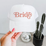 TRIXIE Retro 70's Doordrukkige en Oranje bride Trucker Pet<br><div class="desc">Deze bride bachelorette-trucker met een retro 70's themed font in doorschijnende en oranje kleuren. Bestel de witte bruideoptie voor de bruid-aan-be en de coördinerende oranje 'babe' petten voor uw bachelorette groep. De kleuren zijn editable! Klik op 'Ontwerp bewerken' om uw eigen kleuren te creëer.</div>