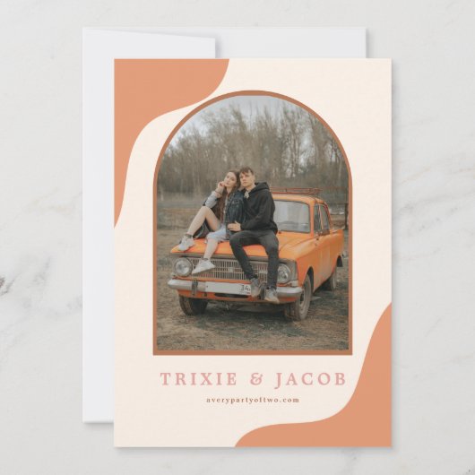 TRIXIE Retro Gebogen Foto Boho Groovy Bruiloft Kaart (Achterkant)