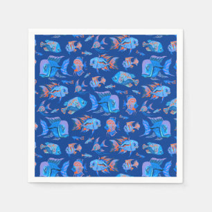 Troebele tropische vissen op blauw servet
