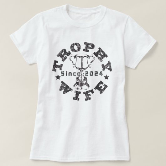 Trofee Vrouw sinds 2024 T-shirt (Design voorkant)