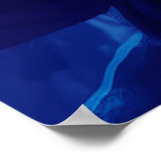 Trol met gloeiende glazen piramide en kolibries poster (Hoek)