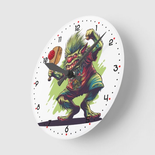 Troll in the Kitchen Pickleball  Ronde Klok (Hoek)