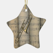 Trombone ~ Rolled Bladmuziek Achtergrond ~ Muzikaa Keramisch Ornament (Links)