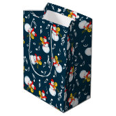 Trombone Snowman Muzieknoten Patroon Medium Cadeauzakje (Achterkant Gekanteld)