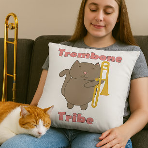 Trombone Tribe Schattige Bruine Kat Roze Letters Kussen