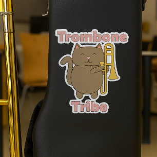 Trombone Tribe Schattige Bruine Kat Roze Letters Sticker