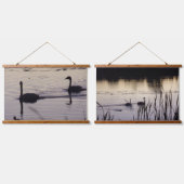 Trompetter Zwaan Paar bij Dusk Wood Topped Wandtap Hangend Wandkleed (Dubbel)