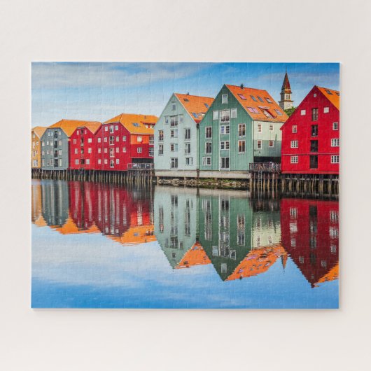 Trondheim Norway Fjord Red en Green Homes Legpuzzel (Horizontaal)