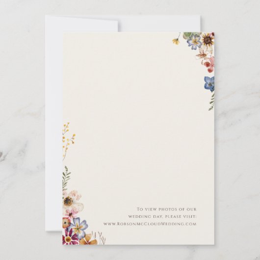 Troombericht Beige Wilde Bloementuin Bruiloft Kaart (Achterkant)