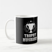 Trophy Husband Koffiemok (Links)