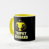 Trophy Husband Mok (Voorkant links)