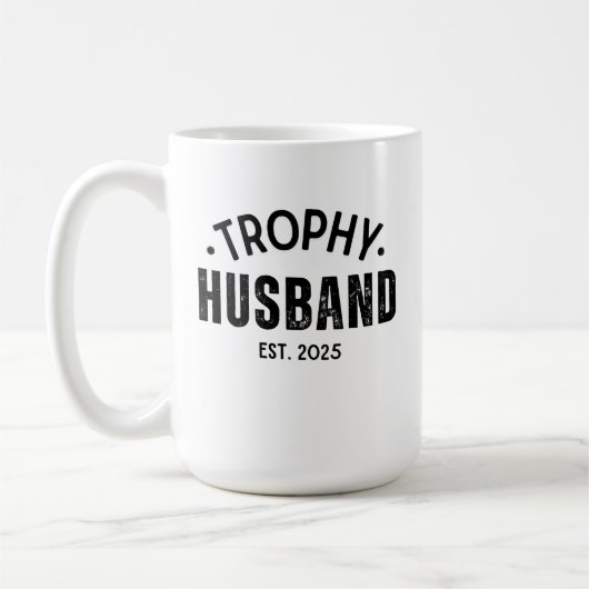 Trophy Husband Mok: het perfecte cadeau voor hem Koffiemok (Links)