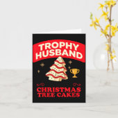 Trophy Retro Husband Fueled By Christmas Tree Cake Kaart (Gele Bloem)