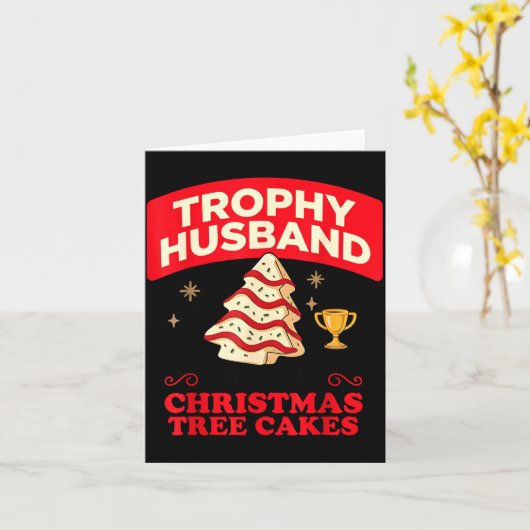Trophy Retro Husband Fueled By Christmas Tree Cake Kaart (Gele Bloem)