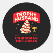 Trophy Retro Husband Fueled By Christmas Tree Cake Ronde Sticker (Voorkant)