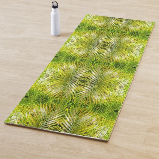 Tropical green palm leaves sunlight pattern yogamat (In situ)