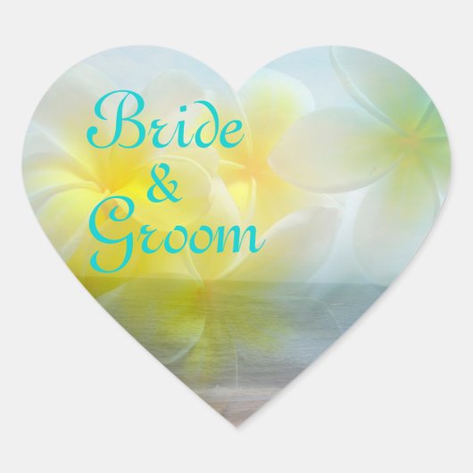 Tropical Haven Bruid & Bruidegom Plumeria Bruiloft Hart Sticker (Voorkant)