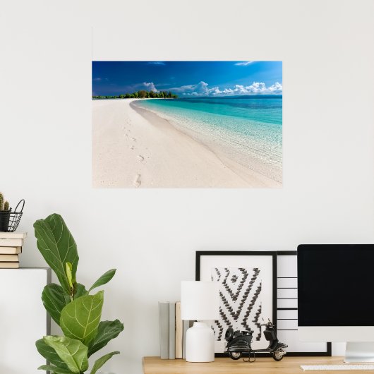 Tropical Island Footprints On The Sand   Poster (Thuiskantoor)