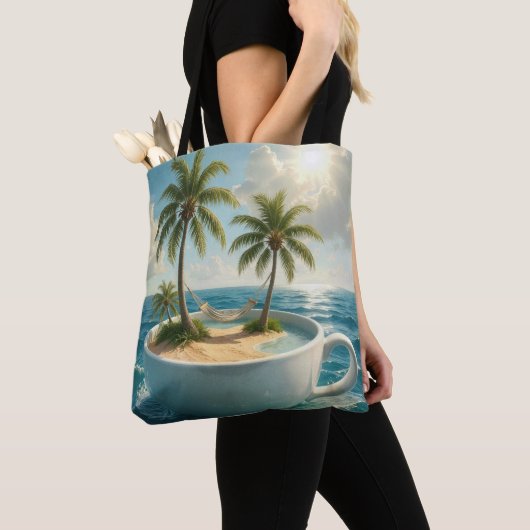 Tropical Island With Hammock in a Teacup Tote Bag (Dichtbij)