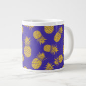 Tropical Pineapple with Name – Watercolor Style Grote Koffiekop (Voorkant rechts)