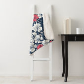 Tropical Pink and Navy Floral Sherpa Deken (In situ)