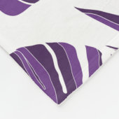 Tropical violet monstera leaves seamless pattern w fleece deken (Hoek)