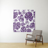 Tropical violet monstera leaves seamless pattern w wandkleed (In situ)