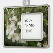 Tropical White Begonia Floral Verzilverd Omlijst Ornament (Links)