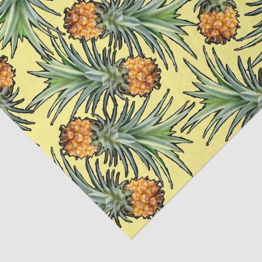 Tropisch anananaseppatroon op geel tissuepapier (Detail)