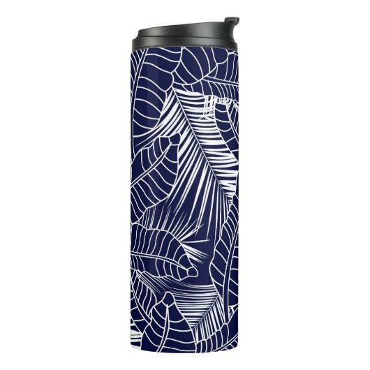 tropisch bladpatroon op de blauwe achtergrond van  thermosbeker (Gedraaid links)