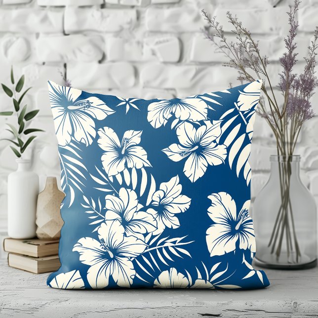 Tropisch Blauw en Witte Bloemen Kussen (Creator heeft geüpload)