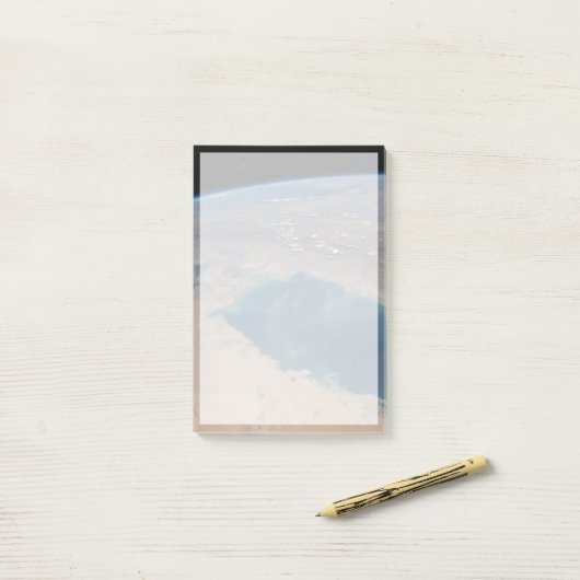 Tropisch blauw water van de Perzische Golf. Post-it® Notes (Op bureau)