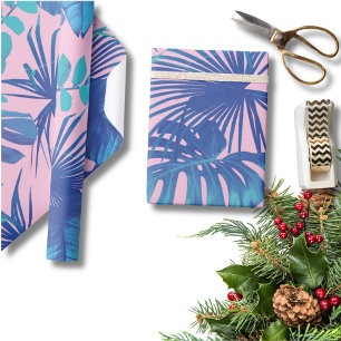 Tropisch Blauwe Monstera & Palmbladeren Roze Cadeaupapier
