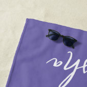 Tropisch bloemig vredesteken gepersonaliseerd paar strandlaken (In situ)