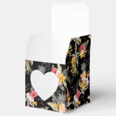 Tropisch bloemmotief op zwart vierkant hart bedankdoosjes (Geopend)