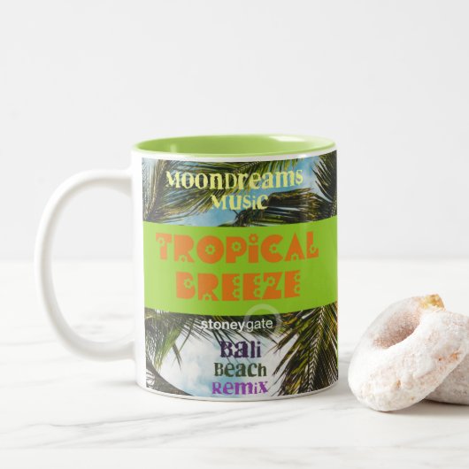 Tropisch Breeze Bali Beach Tweekleurige Koffiemok (Met donut)