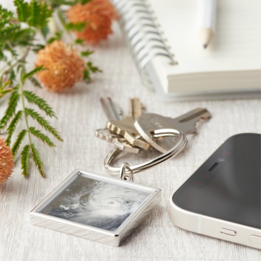 Tropisch cycloon Aila Sleutelhanger (Zijkant)