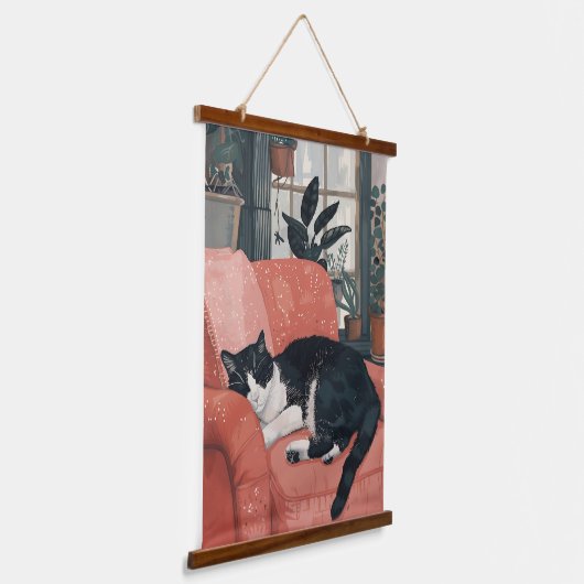 Tropisch dutje: Gezellige kat in Oerwoud Home Hangend Wandkleed (Gebogen)