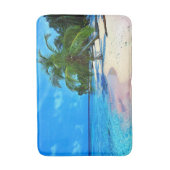 Tropisch eiland met palmbomen en zandstrand badmat (Voorkant Verticaal)