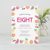 Tropisch fruitig Roze 8e Verjaardag Uitnodiging (Staand voorkant)