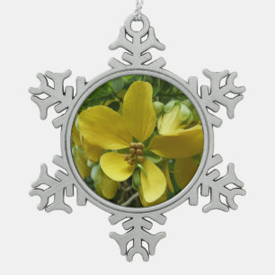 Tropisch geel geelhout met gouden douche tin sneeuwvlok ornament