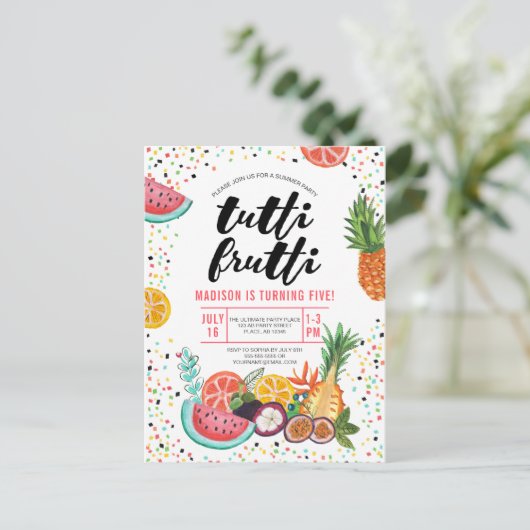Tropisch gele meerkleurige Tutti Frutti-vruchten Uitnodiging Briefkaart (Staand voorkant)