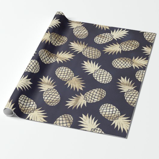 Tropisch Golden Pineapple Girly Chic Pattern Cadeaupapier (Uitgerold)