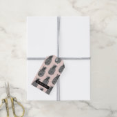 Tropisch grijs en roze anananassap patroon met naa cadeaulabel (Met Touw)