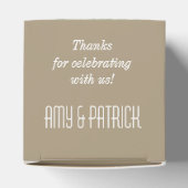 Tropisch groen en gouden bladeren op het hart van  bedankdoosjes (Bovenkant)